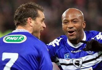 Jérôme Rothen et Toifilou Maoulida, tous deux buteurs lors de la victoire à Lens. | Photo: Panoramic
