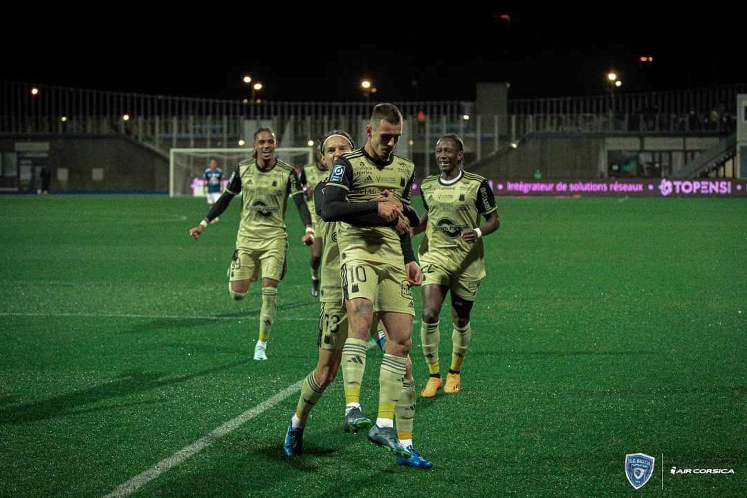 Migouel Alfarela auteur d'un triplé à Dunkerque.